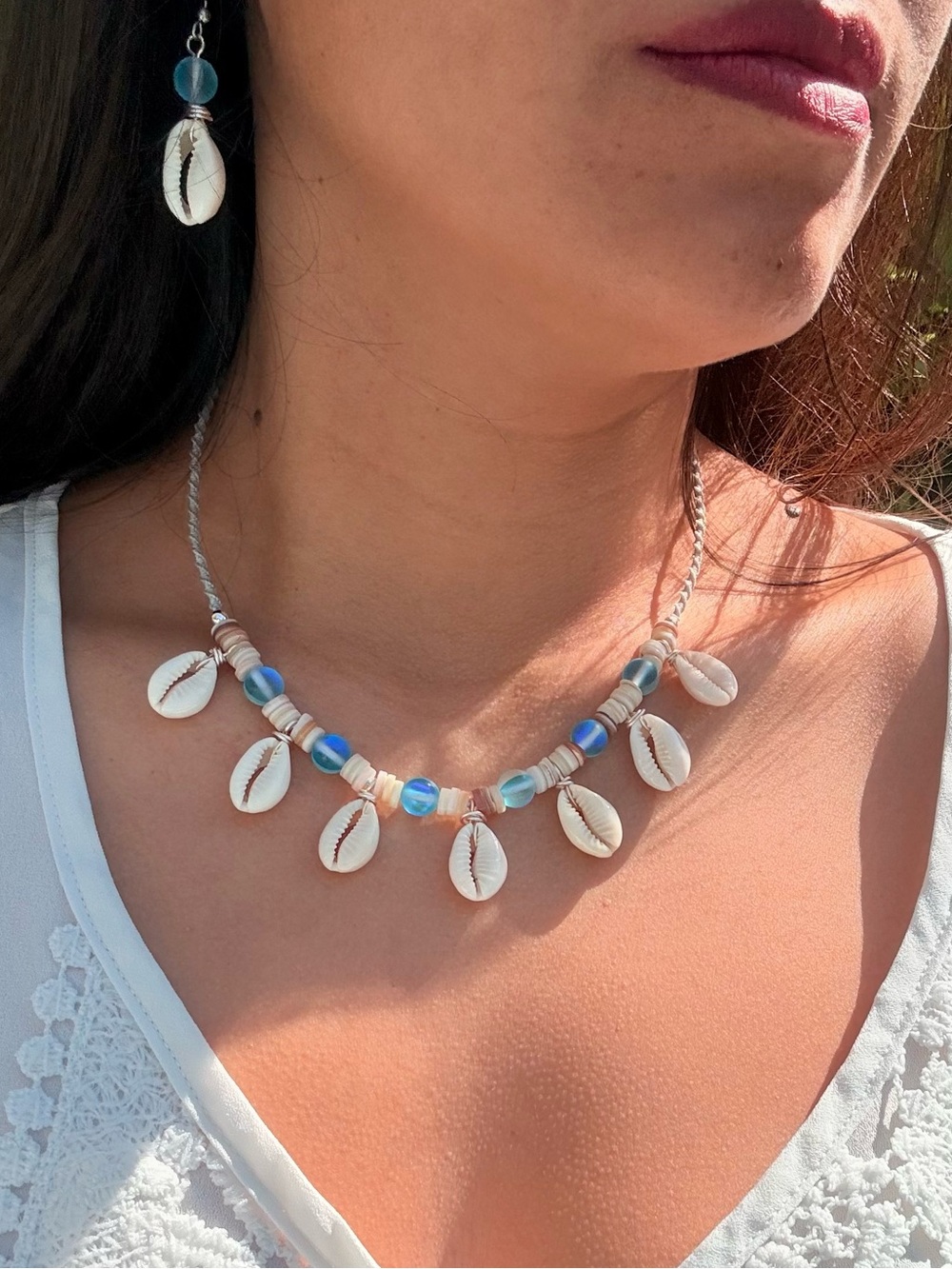 Handmade Blue & White Shell Necklace by - Picture 2 of 4
